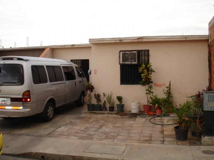 Foto Casa en Venta en Los Guayos, Los Guayos, Carabobo - BsF 5.500 - CAV109577 - BienesOnLine