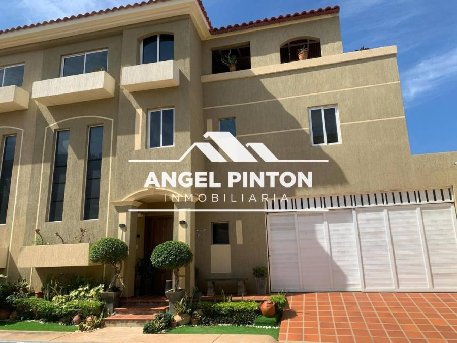 Foto Casa en Venta en Maracaibo, Zulia - U$D 280.000 - CAV249257 - BienesOnLine