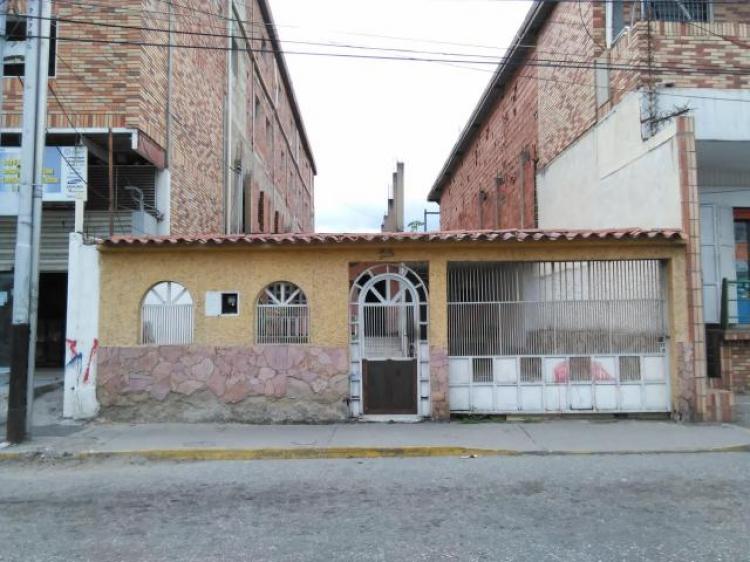 Foto Casa en Venta en Barquisimeto, Lara - BsF 25.000 - CAV109117 - BienesOnLine