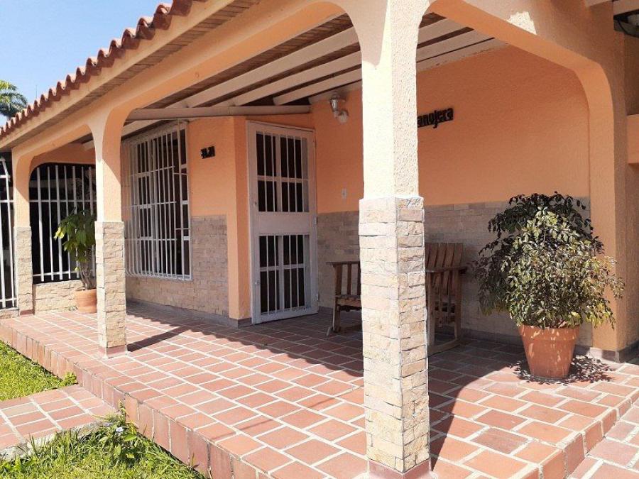 Foto Casa en Venta en Cabudare, Barquisimeto, Lara - U$D 25.000 - CAV202059 - BienesOnLine