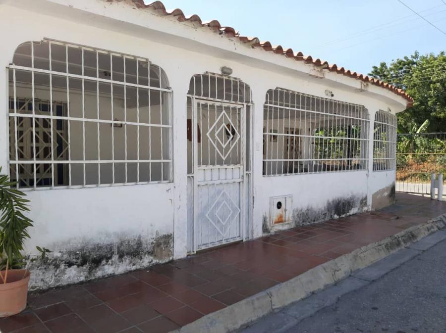 Foto Casa en Venta en Sector Los Robles, San Joaqun, Carabobo - U$D 16.500 - CAV164235 - BienesOnLine