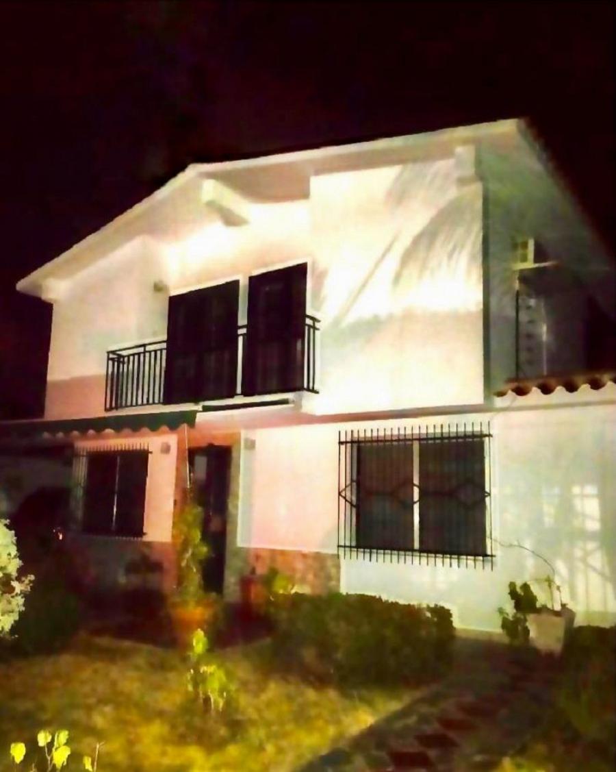 Foto Casa en Venta en Puerto Cabello, Carabobo - U$D 200.000 - CAV152086 - BienesOnLine