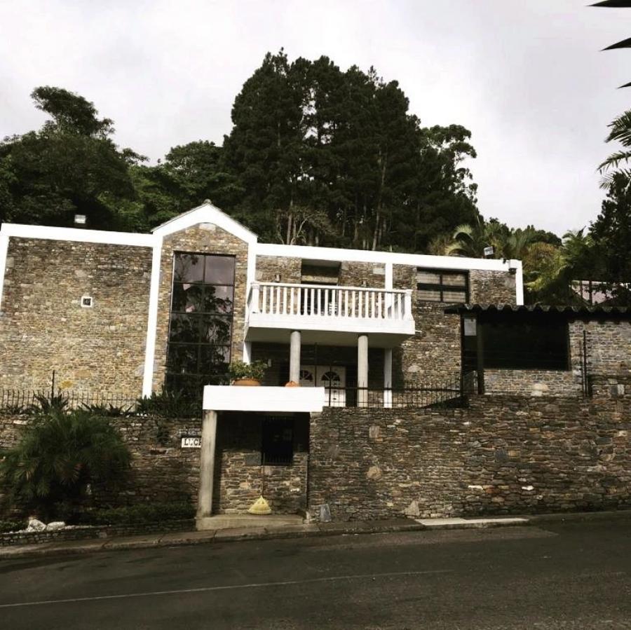 Foto Casa en Venta en Caracas, Distrito Federal - U$D 890.000 - CAV177877 - BienesOnLine