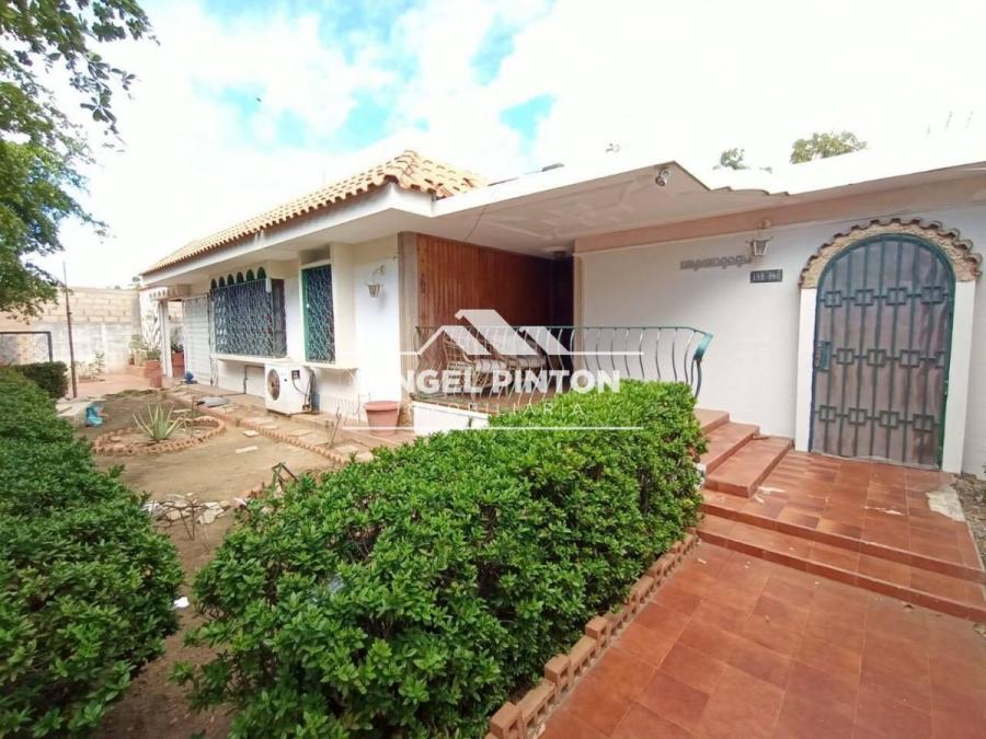 Foto Casa en Venta en Maracaibo, Zulia - U$D 25.000 - CAV221292 - BienesOnLine
