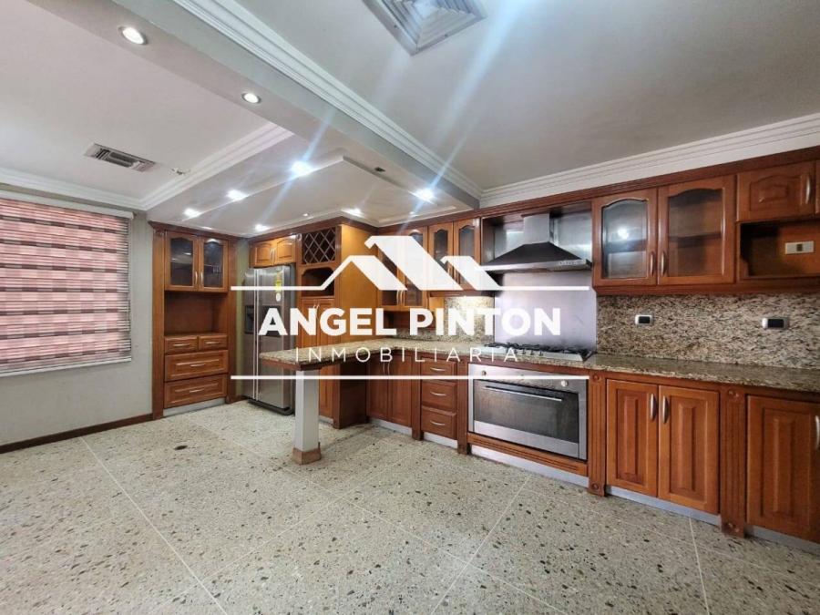 Foto Casa en Venta en Olegario Villalobos, Maracaibo, Zulia - U$D 65.000 - CAV249229 - BienesOnLine