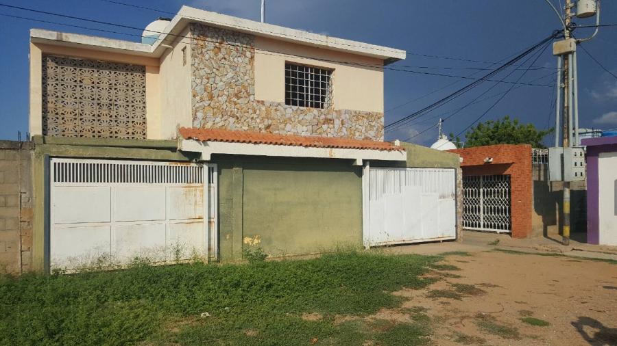Foto Casa en Venta en URB. Los Mangos, Maracaibo, Zulia - U$D 9.000 - CAV153143 - BienesOnLine