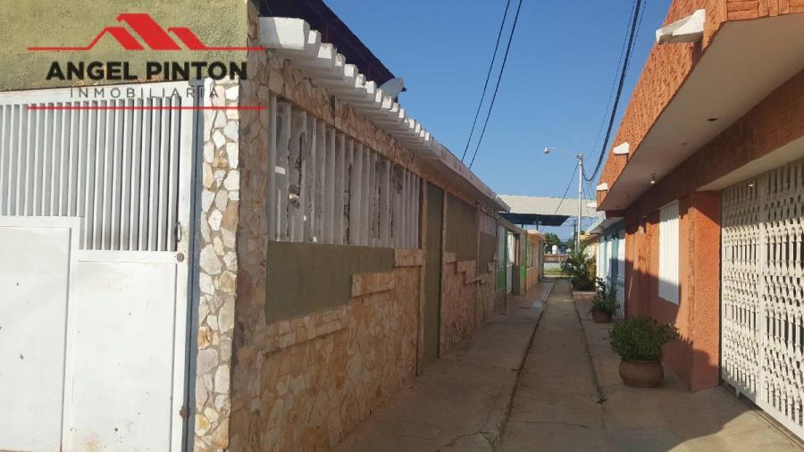 Foto Casa en Venta en Maracaibo, Zulia - U$D 8.000 - CAV178521 - BienesOnLine