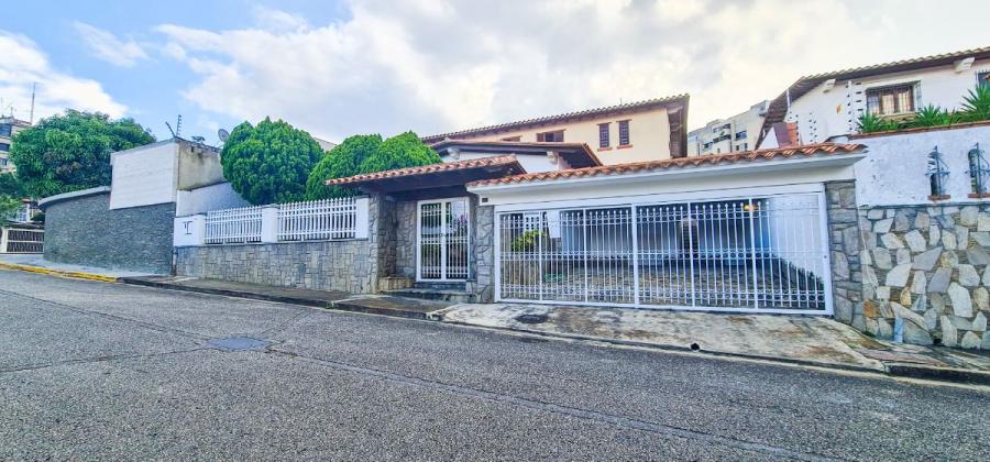 Foto Casa en Venta en El Hatillo, Caracas, Miranda - U$D 350.000 - CAV197167 - BienesOnLine