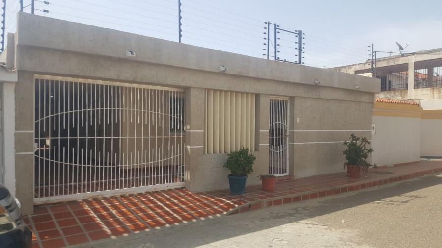 Foto Casa en Venta en Calle C con Av. 17, Zulia - U$D 20.000 - CAV131263 - BienesOnLine