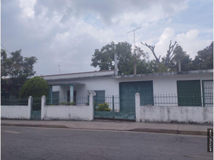 Home in Metric Way