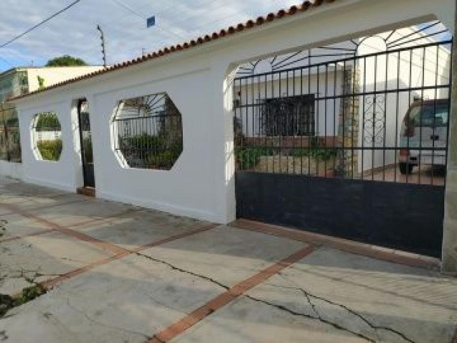 Foto Casa en Venta en Valencia, Carabobo - U$D 20.000 - CAV106730 - BienesOnLine