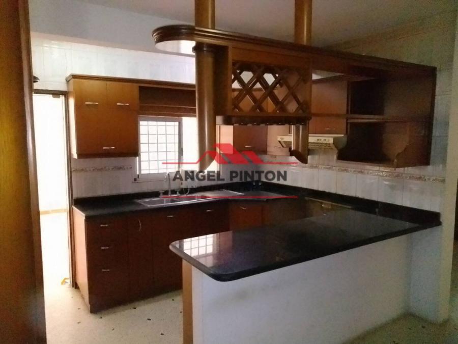 Foto Casa en Venta en Maracaibo, Zulia - U$D 14.000 - CAV190114 - BienesOnLine