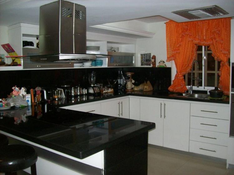 Home in Metric Way