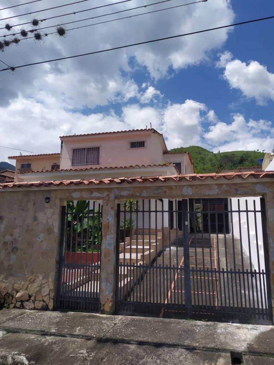 Foto Casa en Venta en Urb. Carialinda, Naguanagua, Carabobo - U$D 21.000 - CAV155251 - BienesOnLine