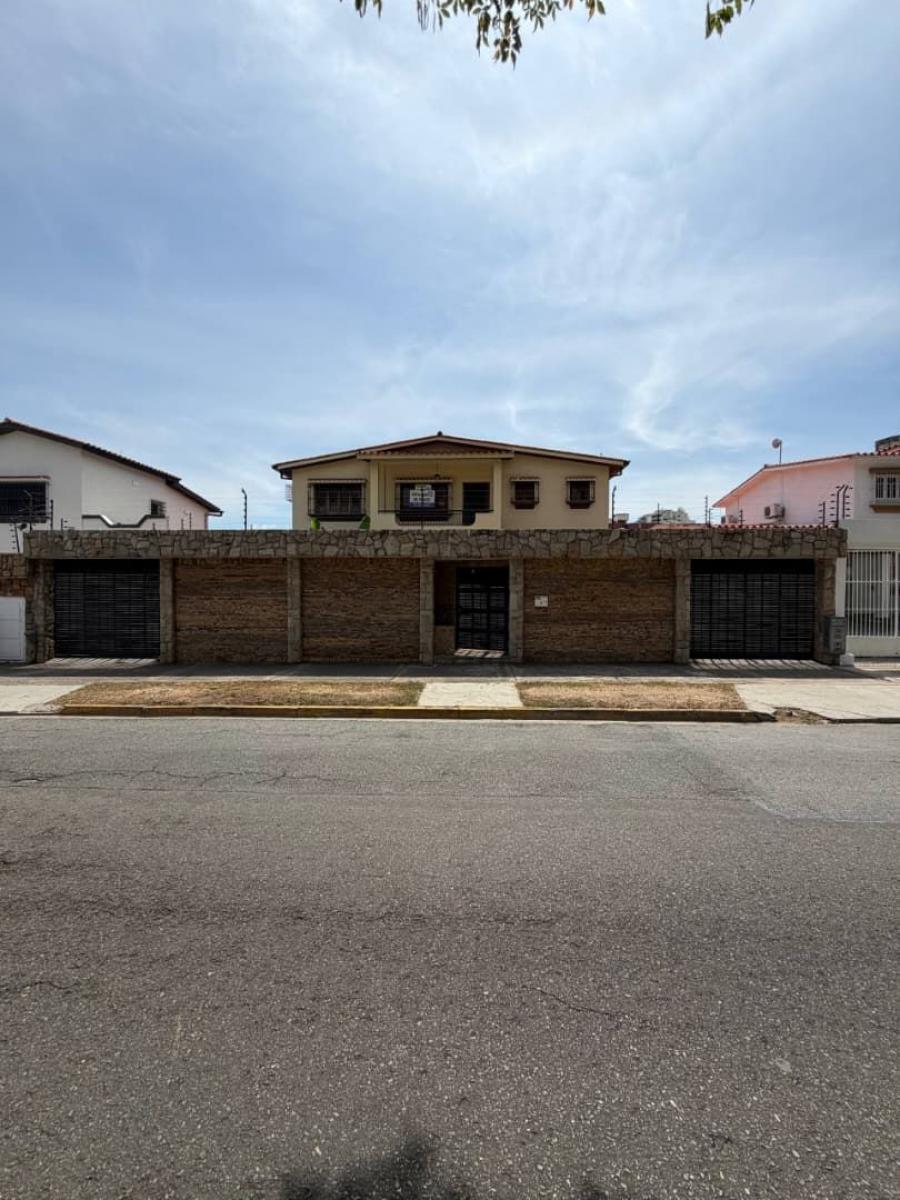 Foto Casa en Venta en Valles de Camoruco, Valencia, Carabobo - U$D 300.000 - CAV270069 - BienesOnLine