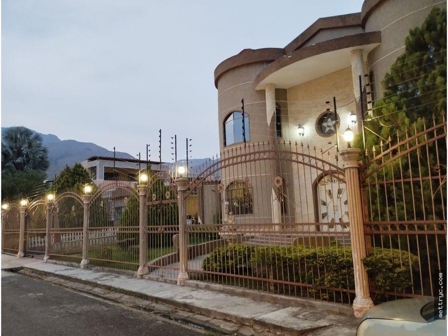Home in Metric Way