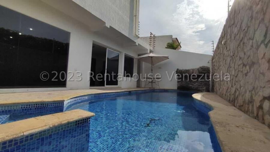 Foto Casa en Venta en Maracaibo, Zulia - U$D 275.000 - CAV208108 - BienesOnLine