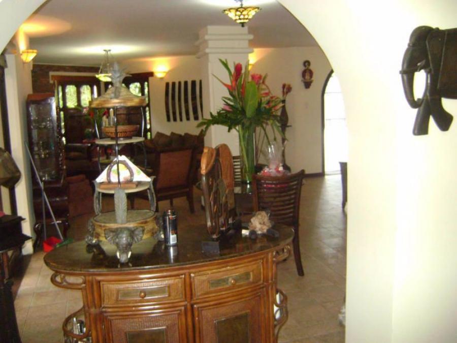 Foto Casa en Venta en Guaparo, Valencia, Carabobo - U$D 390.000 - CAV141961 - BienesOnLine