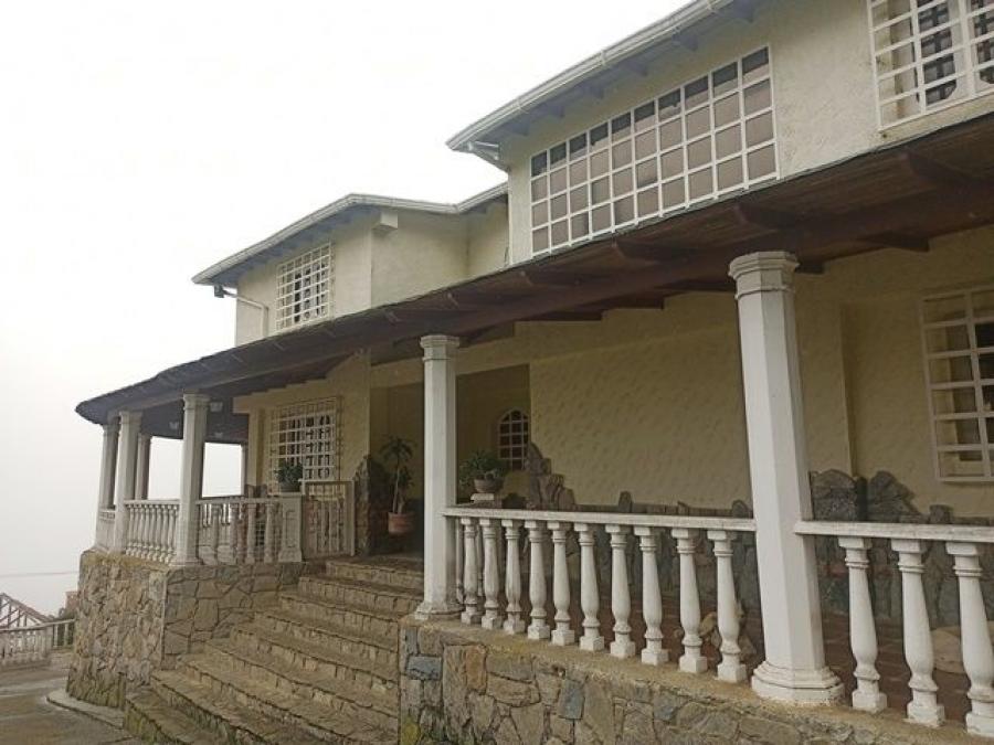 Foto Casa en Venta en El Junquito, El Junquito, Distrito Federal - U$D 180.000 - CAV206075 - BienesOnLine