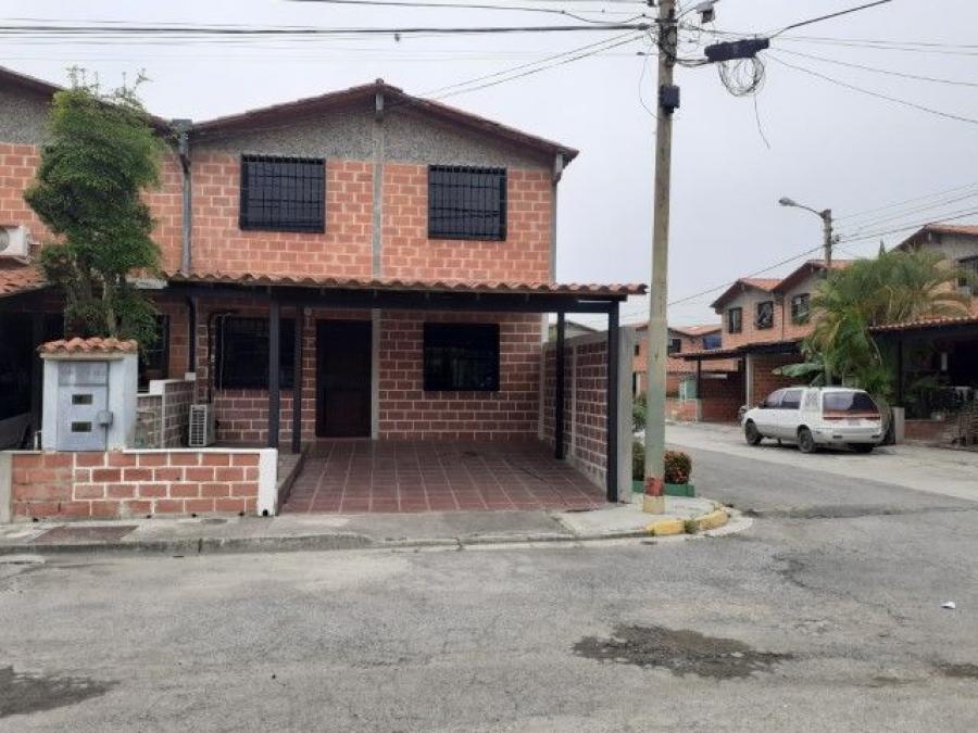 Foto Casa en Venta en Guatire, Guatire, Miranda - U$D 25.000 - CAV212448 - BienesOnLine