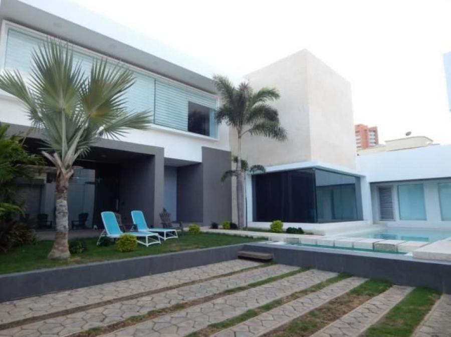 Foto Casa en Venta en Maracaibo, Zulia - U$D 600.000 - CAV123968 - BienesOnLine