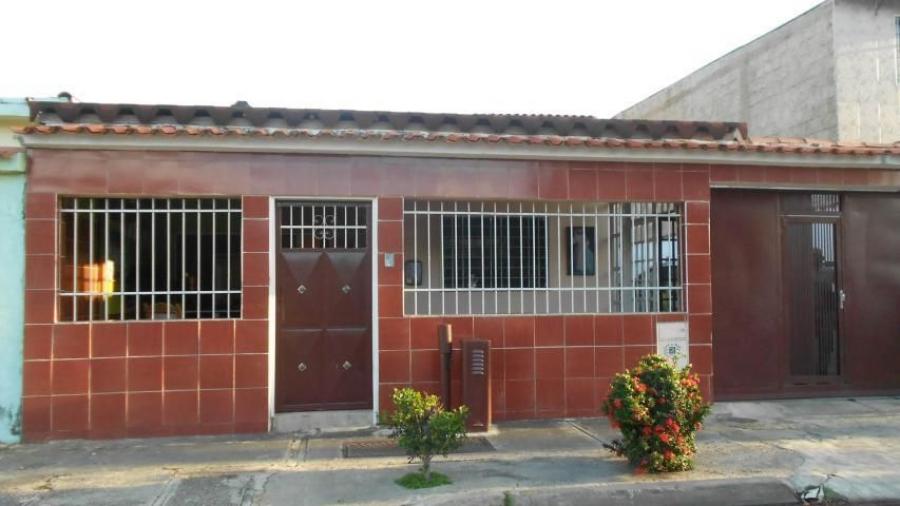 Foto Casa en Venta en Las Quintas, Naguanagua, Carabobo - U$D 23.000 - CAV135708 - BienesOnLine