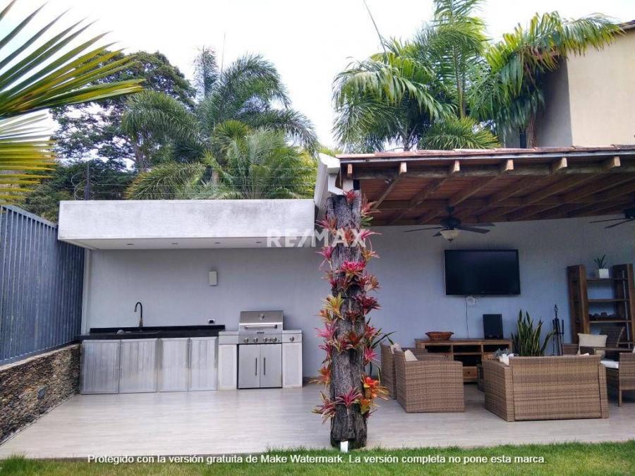 Foto Casa en Venta en Valencia, Valencia, Carabobo - U$D 490.000 - CAV168319 - BienesOnLine