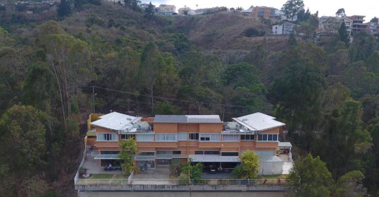 Foto Casa en Venta en Caracas, Distrito Federal - CAV107206 - BienesOnLine