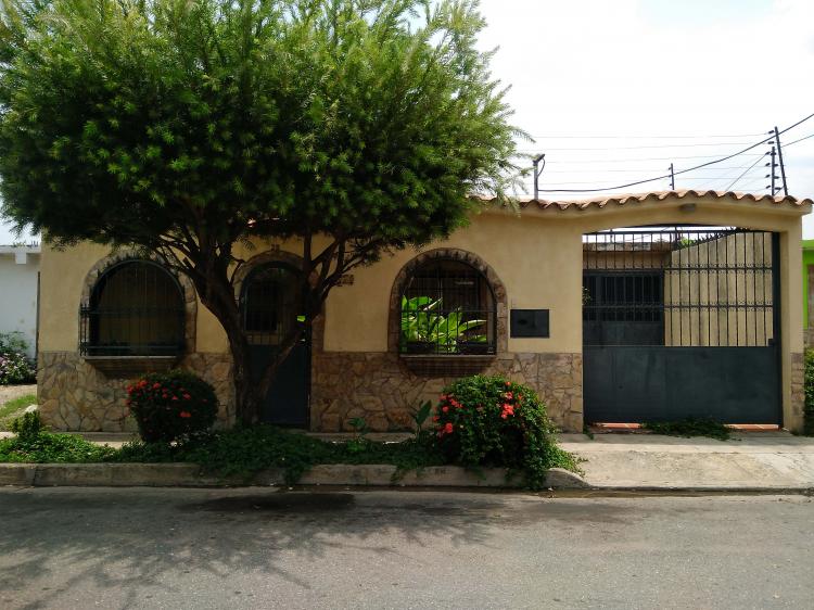 Foto Casa en Venta en Francisco Linares Alcantara, Maracay, Aragua - BsF 156.000.000 - CAV100845 - BienesOnLine