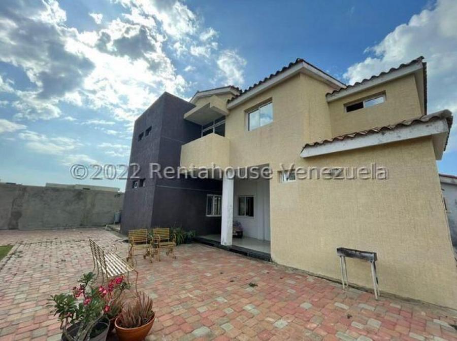 Foto Casa en Venta en zarabon, Falcn - U$D 300.000 - CAV195823 - BienesOnLine