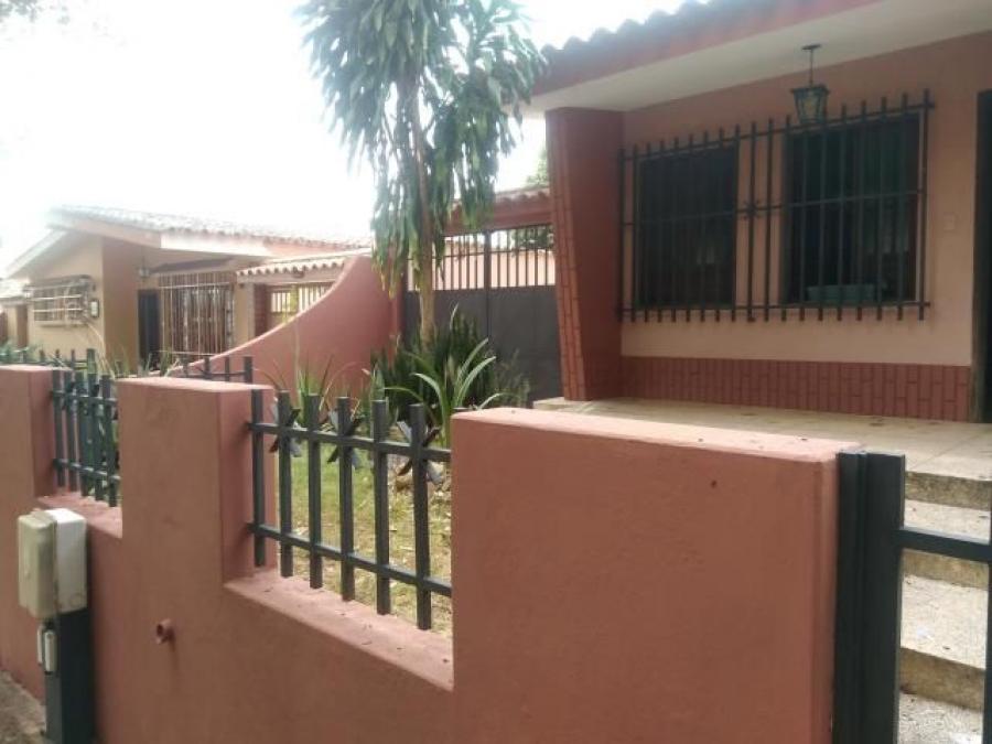 Foto Casa en Venta en San Jose, Urbanizacion Trigal Sur, Carabobo - U$D 50.000 - CAV137501 - BienesOnLine