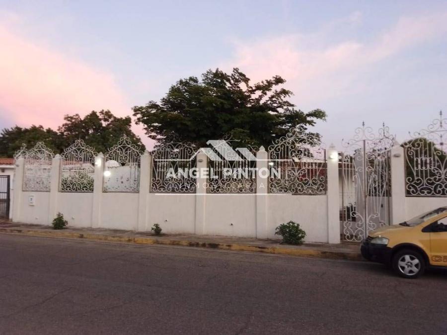 Foto Casa en Venta en Maracaibo, Zulia - U$D 18.000 - CAV195573 - BienesOnLine