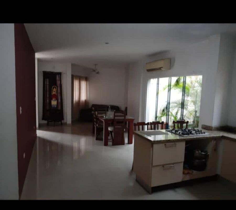 Foto Casa en Venta en Guanare, Guanare, Portuguesa - U$D 90.000 - CAV165444 - BienesOnLine