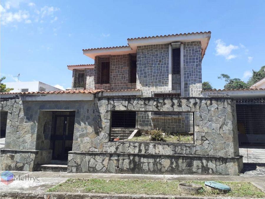 Home in Metric Way