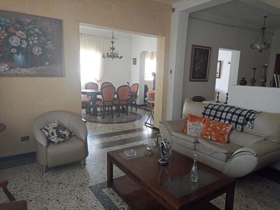 Foto Casa en Venta en El Paraiso, Urbanizacion Vista Alegre, Distrito Federal - U$D 130.000 - CAV224818 - BienesOnLine