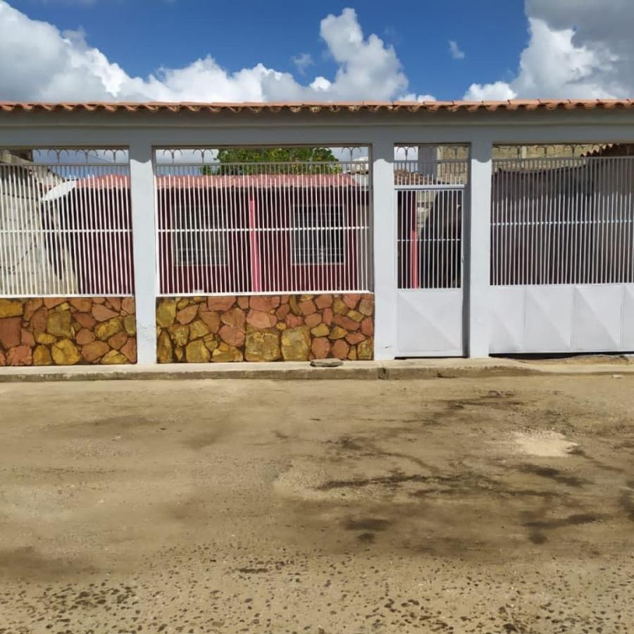 Foto Casa en Venta en Barquisimeto, Lara - U$D 9.000 - CAV247529 - BienesOnLine