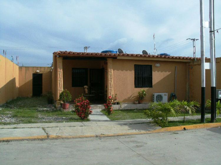Foto Casa en Venta en Los Guayos, Los Guayos, Carabobo - BsF 2.100.000 - CAV57144 - BienesOnLine