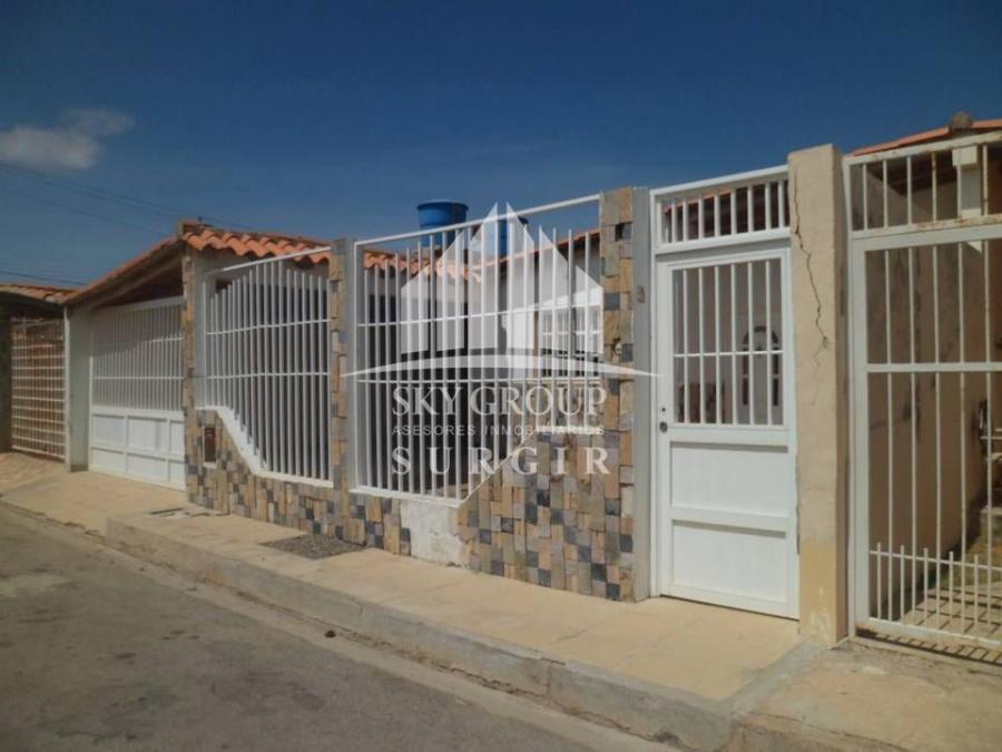 Foto Casa en Venta en Punto Fijo, Falcn - U$D 21.000 - CAV148720 - BienesOnLine