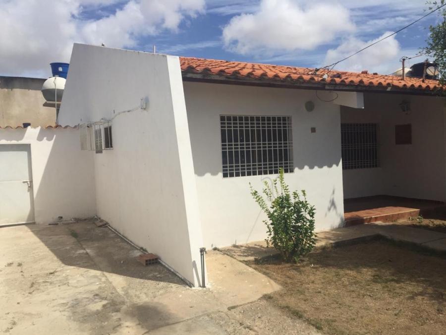 Foto Casa en Venta en Carirubana, Punto Fijo, Falcn - $ 30.500 - CAV121832 - BienesOnLine