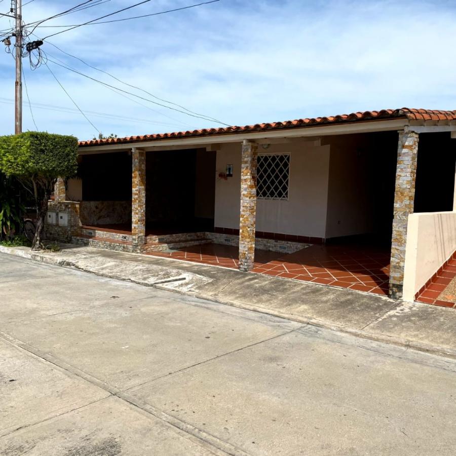 Foto Casa en Venta en La Ensenada, San Joaqun, Carabobo - U$D 21.000 - CAV200813 - BienesOnLine
