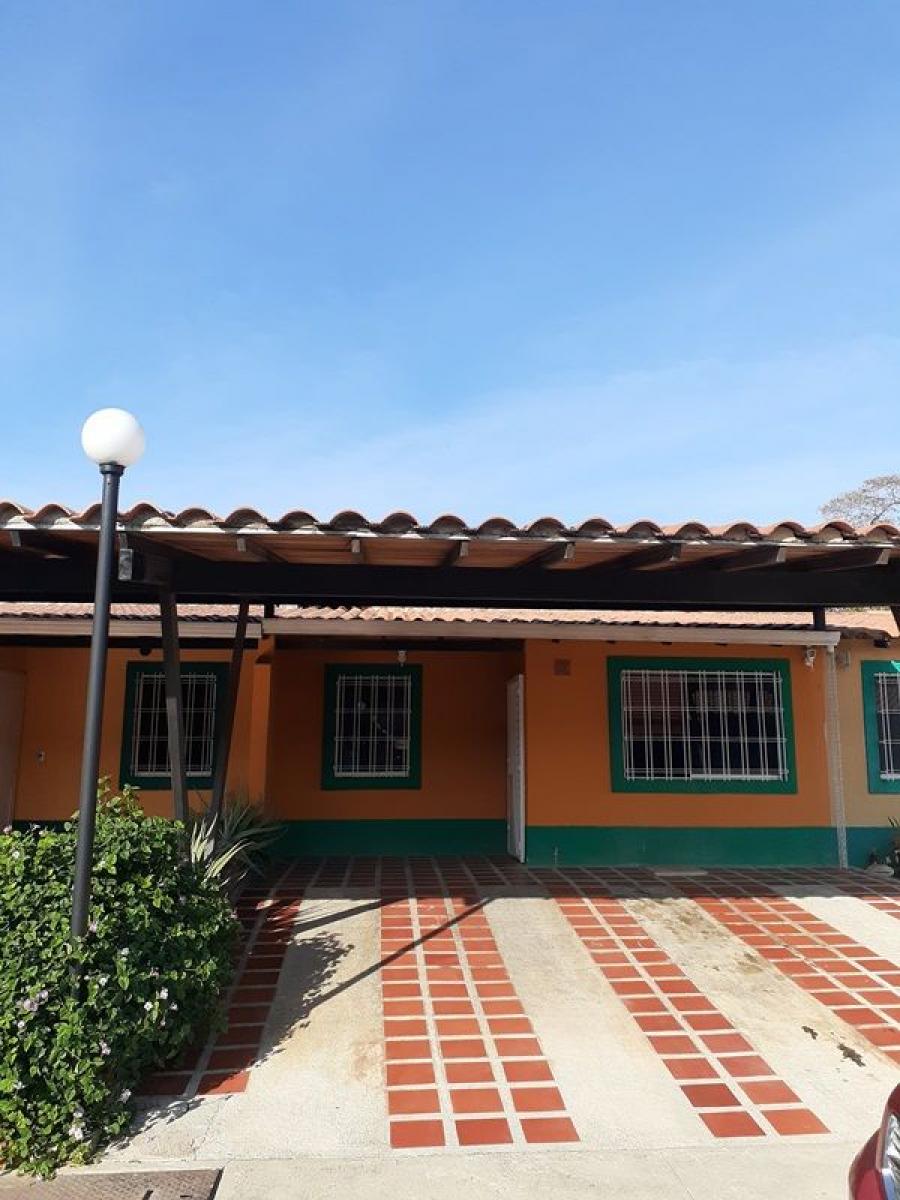 Foto Casa en Venta en Urbanizacin Valle de Oro, Carabobo - U$D 45.000 - CAV177958 - BienesOnLine