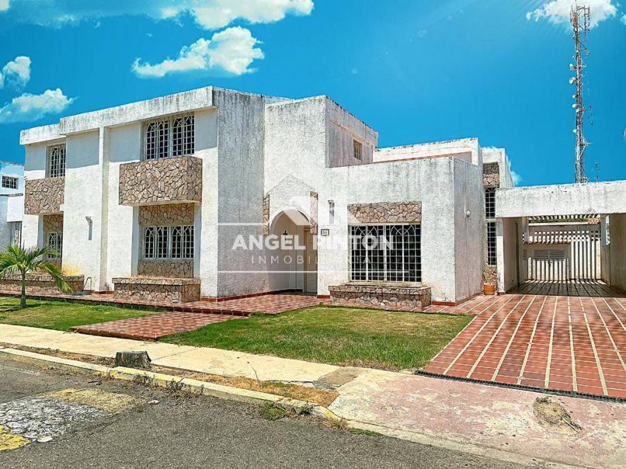 Foto Casa en Venta en Avenida Fuerzas Armadas, Maracaibo, Zulia - U$D 52.000 - CAV219714 - BienesOnLine