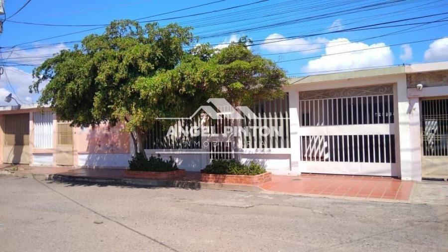 Foto Casa en Venta en Maracaibo, Zulia - U$D 14.000 - CAV199976 - BienesOnLine