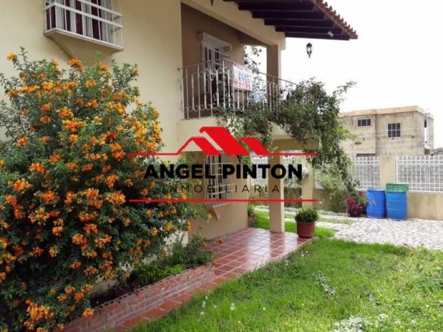 Foto Casa en Venta en La Puerta, Valera, Trujillo - U$D 60.000 - CAV171596 - BienesOnLine