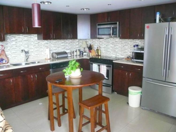 Foto Apartamento en Venta en Av. El Milagro, Maracaibo, Zulia - BsF 1.900.000 - APV40084 - BienesOnLine