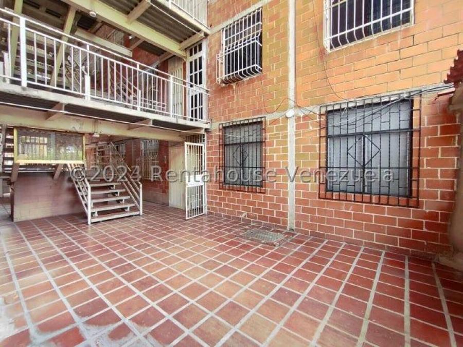 Foto Apartamento en Venta en Jose Casanova Godoy, Maracay, Aragua - U$D 11.000 - APV220203 - BienesOnLine