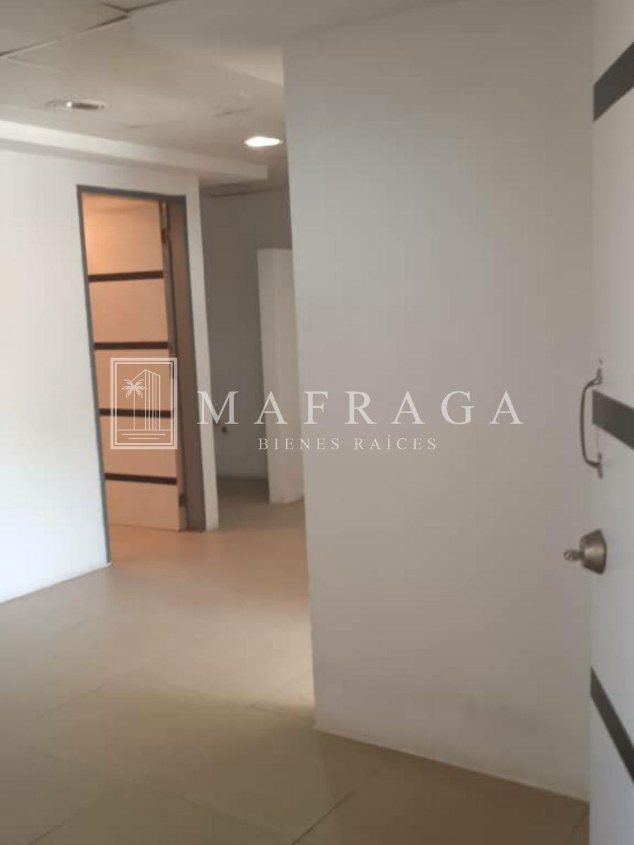 Foto Oficina en Alquiler en Cumaná, Sucre - U$D 400 - OFA180439 - BienesOnLine