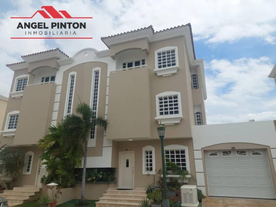 Foto Casa en Venta en Maracaibo, Zulia - U$D 390.000 - CAV177225 - BienesOnLine