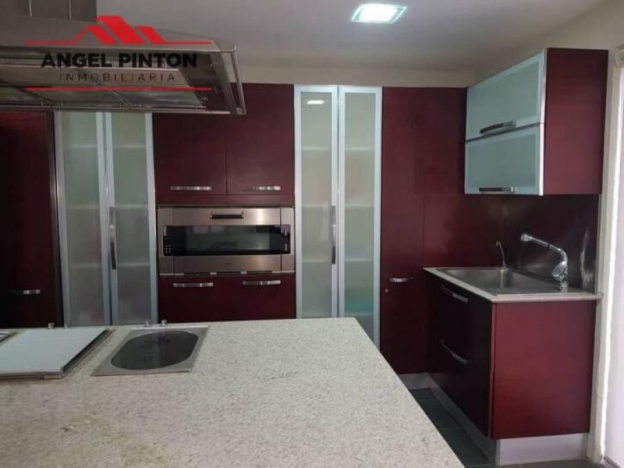 Foto Casa en Venta en Maracaibo, Zulia - U$D 250.000 - CAV178486 - BienesOnLine