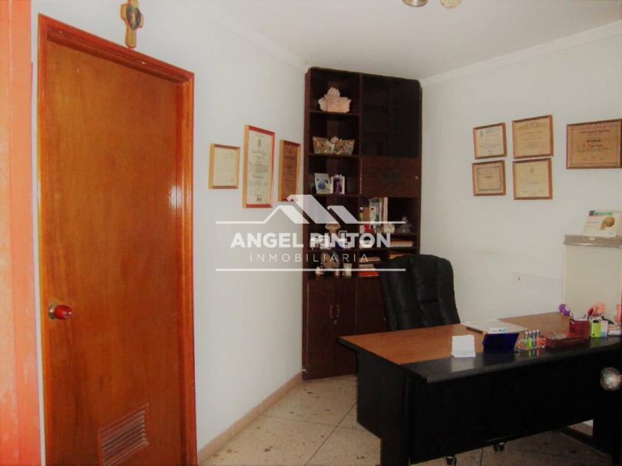 Foto Oficina en Venta en ZONA OESTE, LA LIMPIA, Zulia - U$D 14.600 - OFV202869 - BienesOnLine